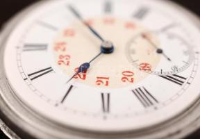 IWC Schaffhausen duplafedeles ezüst (Ag) zsebóra 0,800-as, másodpercmutatóval szép, működő állapotba...