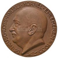 Berán Lajos (1882-1943) 1935. "Dr. Neuschloss-Knüsli Kornél Emlékérem 1935 / Kiváló Művészeti Munkáért - Magyar Képzőművészek Egyesülete" öntött Br érem "BERÁN NÁNDOR IPARMŰVÉSZ BUDAPEST DÖBRENTEI U.2." feliratú dísztokban, keretezett adományozói okirattal (87mm) Az érmet Sóvári János szobrászművész kapta "Tavasz" című szoborművéért a Magyar Képzőművészek Egyesületétől 1937-ben T:2 HPII 260.