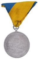 1941. "Délvidéki Emlékérem" Al emlékérem mellszalaggal. Szign.: BERÁN L. T:2 Hungary 1941. "Commemorative Medal for the Return of Southern Hungary" Al medal with ribbon. Sign.:BERÁN L. C:XF NMK 429.