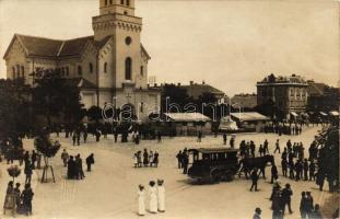 Nagybecskerek, Római katolikus templom, tér, omnibusz / Roman Catholic church, square, omnibus; Photo Oldal (fl)