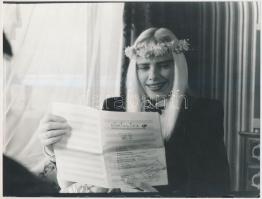 cca 1985 Ciccolina (Staller Ilona) és Zalatnai Sarolta, Regős fotók, 3 db fotó, 18x24 cm