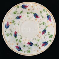 10 szögletű üvegflakon fém kupakkal, m:10cm+ Porcelán csésze-alátét, kézzel festett,jelzés nélkül,  kopottas arany széllel, d:12cm