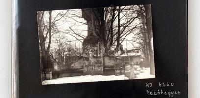 Világháborús emlékművek gyűjteménye, 10 db (Mezőhegyes, Balassagyarmat, Bükkösd, Helesfa, Kecskemét, Kisbér, Győr)