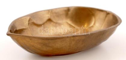 Hattyú jelzéssel diót formázó réz tálka, 17x11cm