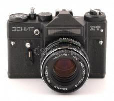 Zenith ET fényképezőgép, eredeti bőr tokjában, 12×14 cm