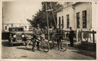 Nagybégány, Velyka Bihan; iskola, katonák biciklivel / school, soldier with bicycle, automobile, photo (EK)