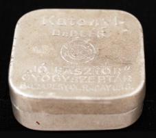 "Katonyl, Dr. Deér" "Jó Pásztor Gyógyszertár Budapest Ráday utca"  fém gyógyszeres dobozka, 3,5x3,5x1 cm