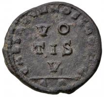 Római Birodalom / Arles / II. Licinius 320-321. AE3 Br (2,65g) T:2-
Roman Empire / Arles / Licinius...