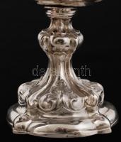 Rózsákkal díszített ezüst(Ag) kínáló, jelzett, m: 13 cm, 14x14 cm, 159,8 g