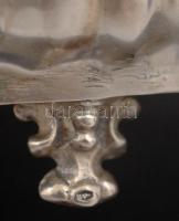 Oroszlános ezüst(Ag) cukortartó doboz, jelzett, m: 11,5 cm, 12x10 cm, 158 g