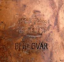 cca 1873 Antik réz lábos fedővel, Kern István rézöntő mester budapesti műhelyéből, koronás "Ber...