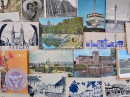 42 db MODERN magyar városképes leporellolap összesen 71 lappal / 42 modern Hungarian town-view leporello postcards with 71 cards