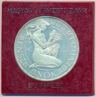 1984. 500Ft Ag "Nők évtizede" eredeti tokban, tanúsítvánnyal T:PP