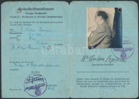 1942 Reichsschrifttumskammer (RSK) fényképes igazolvány, [(RSK) az egyik Goebbels által alapított kamara], Birodalmi sas és horogkeresztes körpecséttel, 15x10cm