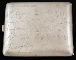 1917 ezüst (Ag.) cigarettatálca, monogramos, jelzett, karcolásokkal, hátoldalán gravírozott aláíráso...