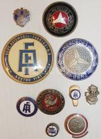 10db autós jelvény, embléma, gomblyukkitűző, régi és új