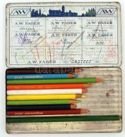 A. W: Faber "Castell" lapos fémdoboz, benne 10 db színes ceruzával