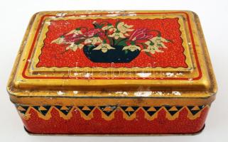 Díszes régi fémdoboz, kopásnyomokkal, 20,5×13,5×8 cm