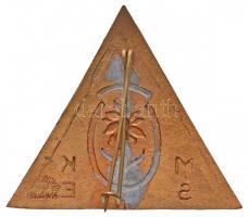 DN "MSKE (Magyar Sí és Kajakosok Egyesülete)" zománcozott fém jelvénye, hátoldalán gyártói...