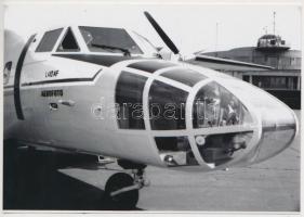 cca 1970 Budaörs, Légi fotózásra berendezett repülőgép a budaörsi repülőtéren, 5 db korabeli negatív...