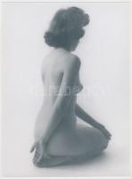 cca 1970 Akt tanulmányok, 3 db finoman erotikus fénykép, 19x14 cm és 24x18 cm /
cca 1970 3 erotic p...