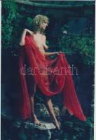 cca 1980 Emlékező fényképek, 2 db finoman erotikus fénykép, 28x18 cm és 30x20 cm /
cca 1980 2 eroti...