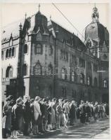 cca 1970 Magyar Hírek Szerkesztősége: Iparművészeti Múzeum  Üllői út, jelzett, 22x18cm