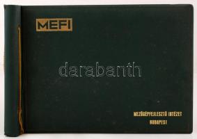 1970 Mezőgépfejlesztő Intézet MEFI főbb konstrukciói, 44 db feliratozott fénykép mezőgazdasági gépekről, berendezésekről, magyar találmányokról, 9x12 cm és 18x24 cm között, album méret 22x31 cm
