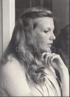 Piros Ildikó (1947-) Kossuth- és Jászai Mari-díjas magyar színésznő, érdemes művész fotós Máté Magda, jelzett, 18x13cm