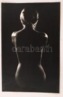 cca 1975 Gábor Sándorné: Akt, feliratozott vintage fotóművészeti alkotás, 39x26 cm