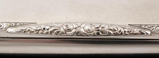 Régi, aranyozott ezüst (Ag.) dohányszelence, jelzett, 117gr., 8x6x1,5cm/ 
Old, gold-plated silver (...