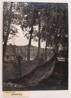 cca 1960 Kalocsai Rudolf: Halászháló, vintage fotóművészeti alkotás, kasírozva, feliratozva, a szerző hagyatékából, 40x30 cm