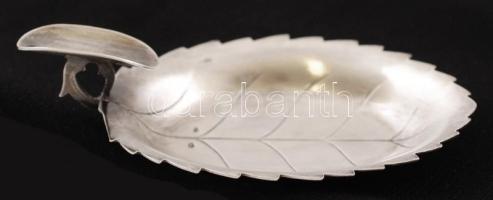 Ezüst (Ag.)levél alakú hamuzó, 18gr., jelzett, 8x5cm/ Silver (Ag.), Leaf-shaped ash, 18gr., marked, 8x5cm