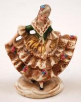 Fodros szoknyás hölgy, porcelán figura, kézzel festett, hibátlan, jelzett, m: 7 cm
