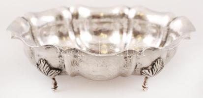 Ezüst (Ag.)4 lábú (kalapált) kínáló,  144r., jelzett, 16x13xcm /Silver (Ag.) Four-legged (hammered) bowl, 144r. marked, 16x13xcm