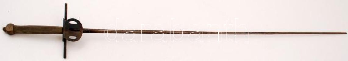 Régi gyakorló vívókard, laza keresztvassal, fa markolat rátéttel, rozsdás, pengehossz: 83 cm, teljes hossz: 98,5 cm