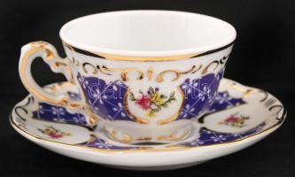 Zsolnay Marie Antoinette kávéskészlet: 1 db fedeles kancsó, m: 17,5 cm;  6 db csésze+alj, d: 7,5 ill...