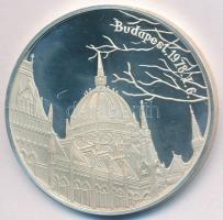 Fülöp Zoltán (1951-) 1978. "Budapest - Parlament / Királyi szent ereklyék" Ag emlékérem (4...