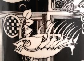 Szász Endre által tervezett, mintával díszített Hollóházi porcelán váza, szitanyomat, jelzett, hibát...