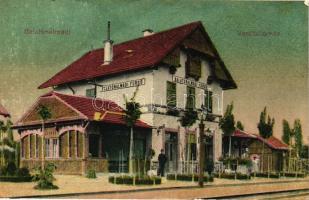 Balatonalmádi, vasútállomás; Rády István kiadása (EB)