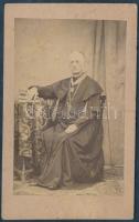 cca 1900 Egyházi személy műtermi fotója, Baksa L. Szatmár műterméből, keményhátú fotó, 10x6 cm