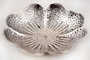 Régi, ezüst (Ag.),lóhere alakú tálka,  jelzett, 45,2gr., 7x7cm/Old, silver (Ag.), Clover-shaped bowl...