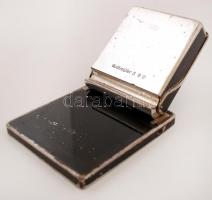 cca 1930 Art deco cigaretta adagoló, 10x10x3,5cm