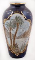 Cornaga váza tájképpel, kézzel festett, jelzett, hibátlan, m:18,5 cm
