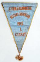 "L" Vitorlás hajómodellek országos bajnoksága 1962, I. csapat, felakasztható háromszögű vá...