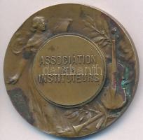 Franciaország ~1920. "Tanárok Egyesülete" Br érem. Szign.: L. O. Mattei (36,5mm) T:2 ph. France ~1920. "Association des Instituteurs" Br medallion. Sign.: L. O. Mattei (36,5mm) C:XF edge error