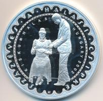 Kósa István (1953-) 2002. "Száz éves a halasi csipke - Kiskunhalas" Ag emlékérem tanúsítvánnyal dísztokban (31,6g/0.999/42,5mm) T:PP