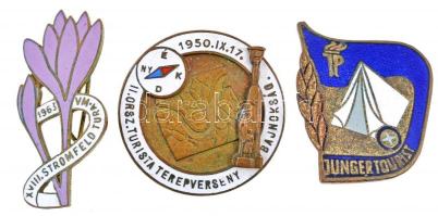3db-os turista jelvény tétel: 1950. "II. Országos Turista Terepverseny Bajnokság" zománcozott fém jelvény (28mm) + 1963. "XVIII. Stromfeld Túra" zománcozott fém jelvény (35x17mm) + DN "Junger Tourist" aranyozott, zománcozott fém jelvény (24x29,5mm) T:2,2-