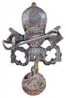 Vatikán DN Ezüstözött fém címer jelvény (19x16,5mm) T:2
Vatican ND Silver plated metal coat of arms...
