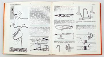 Mirko Vosátka: Természetjárók enciklopédiája. Bp., 1978, Madách. Kiadói keménykötésűben. Jó állapotb...